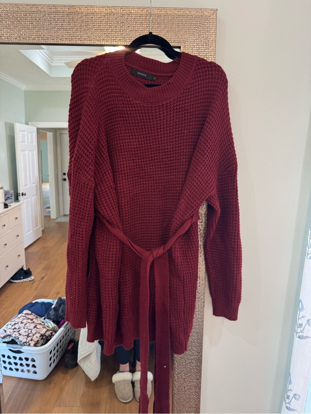 Chunky Crewneck Sweater with Tie Belt - Wine Red